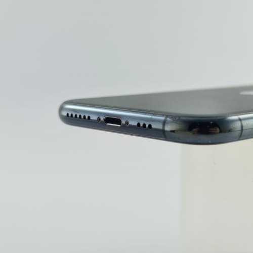 Смартфон Apple iPhone 11 Pro 64 GB Midnight Green USED **