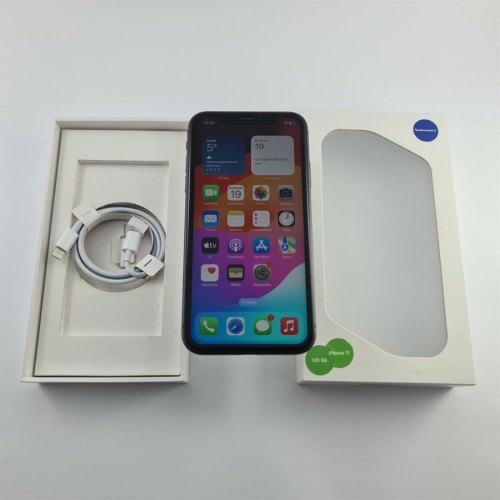 Смартфон Apple iPhone 11 128 GB Black USED **