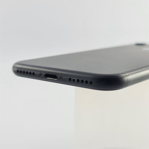 Смартфон Apple iPhone 7 256 GB Black USED **