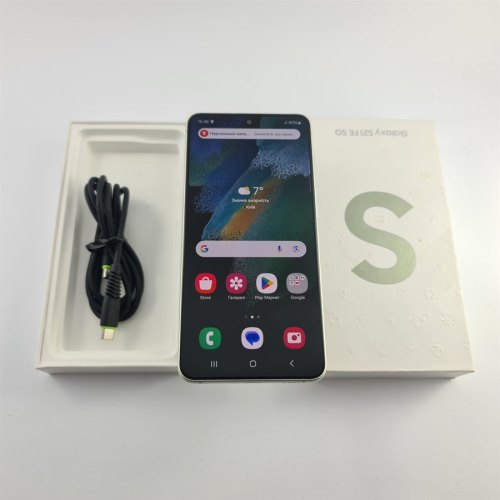 Смартфон Samsung Galaxy S21 FE 5G 256 GB Olive USED **