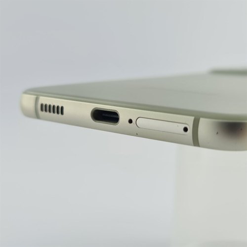 Смартфон Samsung Galaxy S21 FE 5G 256 GB Olive USED **