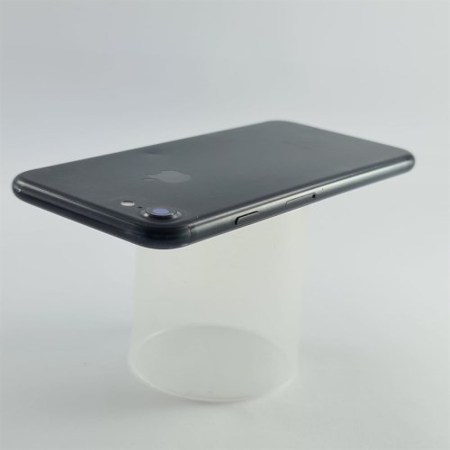 Смартфон Apple iPhone 7 32 GB Black USED **