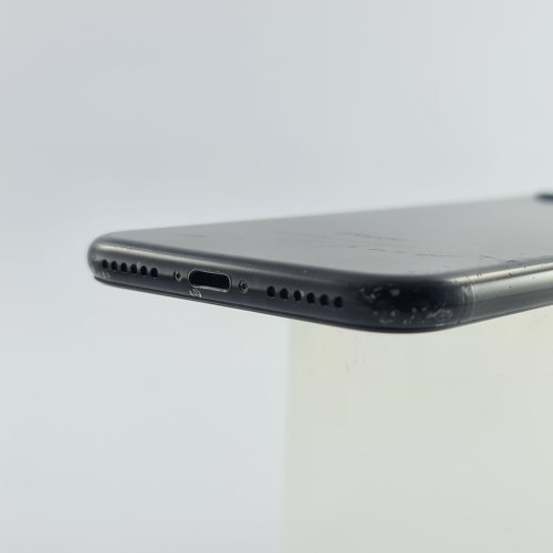 Смартфон Apple iPhone 7 32 GB Black USED **