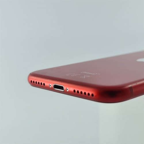 Смартфон Apple iPhone SE Gen.2 64 GB Red USED **