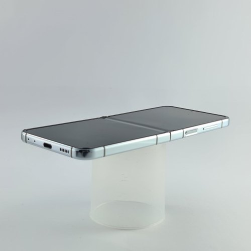 Смартфон Samsung Galaxy Z Flip 5 256 GB Light Green USED **