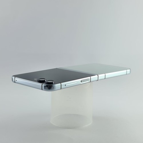 Смартфон Samsung Galaxy Z Flip 5 256 GB Light Green USED **