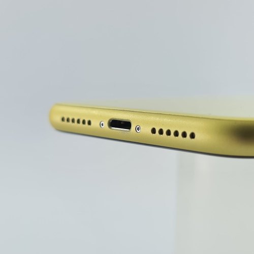 Смартфон Apple iPhone 11 128 GB Yellow USED **