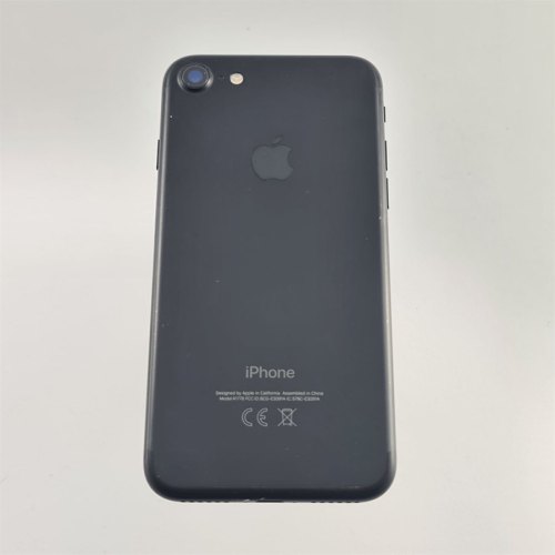 Смартфон Apple iPhone 7 32 GB Black USED **