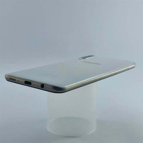 Смартфон Samsung Galaxy A50 64 GB White USED **