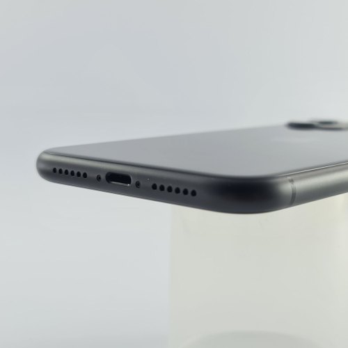 Смартфон Apple iPhone 11 64 GB Black USED **