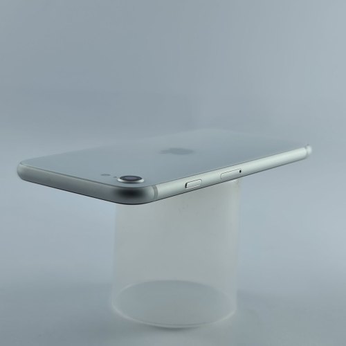 Смартфон Apple iPhone SE Gen.2 64 GB White USED **