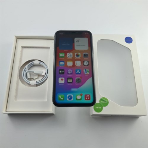 Смартфон Apple iPhone 11 128 GB Black USED **