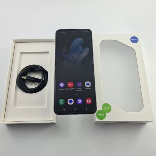 Смартфон Samsung Galaxy Z Flip 4 128 GB Graphite USED **