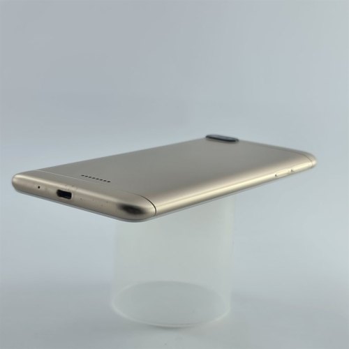 Смартфон Xiaomi Redmi 6A 16 GB Gold USED **