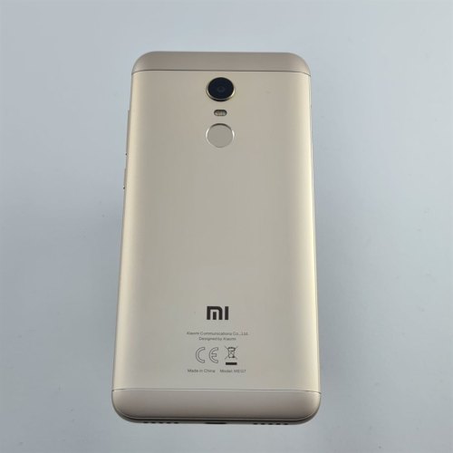 Смартфон Xiaomi Redmi 5 Plus 64 GB Gold USED **
