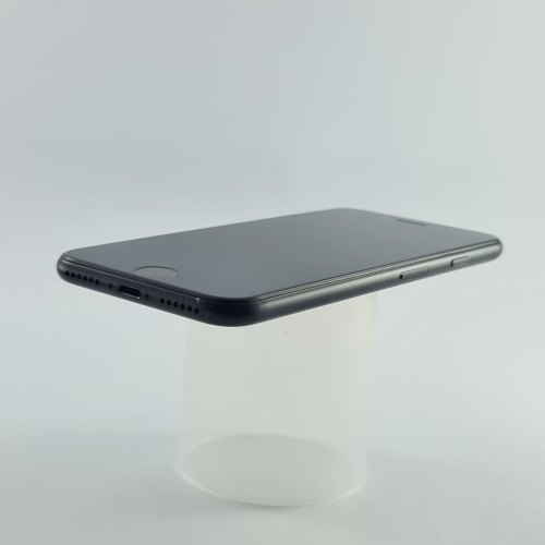 Смартфон Apple iPhone SE Gen.2 64 GB Black USED **