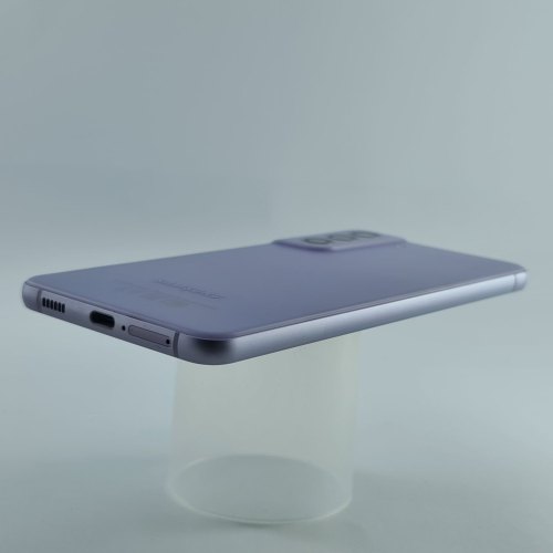 Смартфон Samsung Galaxy S21 FE 5G 128 GB Lavender USED **
