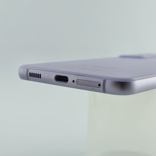 Смартфон Samsung Galaxy S21 FE 5G 128 GB Lavender USED **