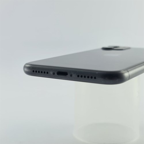 Смартфон Apple iPhone 11 64 GB Black USED **