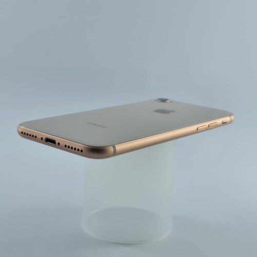 Смартфон Apple iPhone 8 64 GB Gold USED **