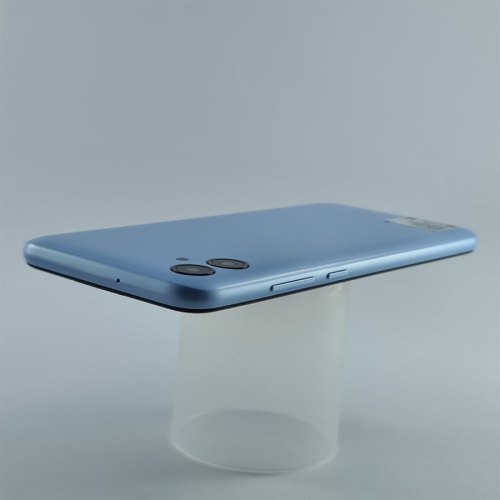 Смартфон Samsung Galaxy A04e 64 GB Light Blue USED **