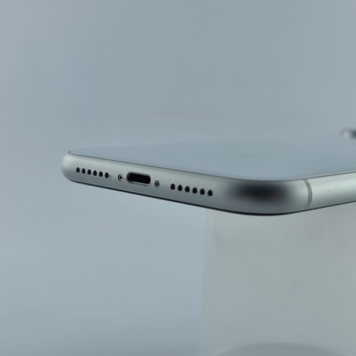 Смартфон Apple iPhone Xr 64 GB White USED **