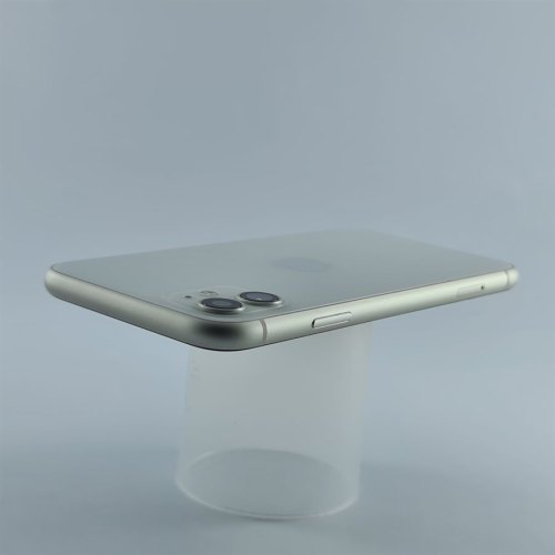 Смартфон Apple iPhone 11 128 GB White USED **