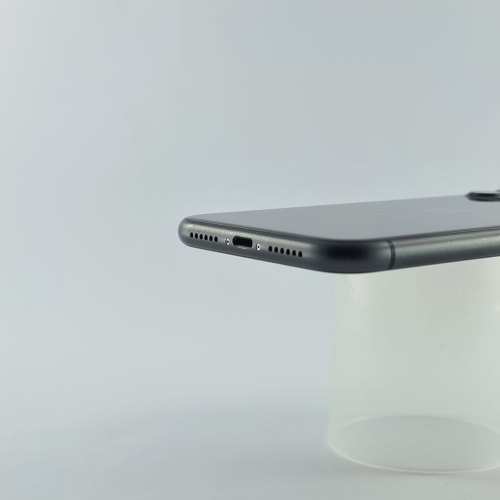 Смартфон Apple iPhone 11 64 GB Black USED **