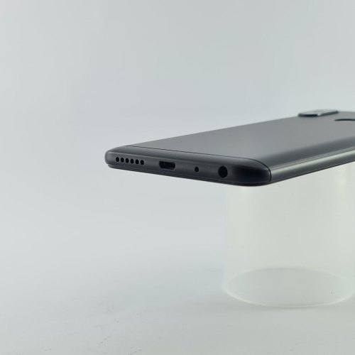 Смартфон Xiaomi Redmi Note 5 3/32Gb Black USED **