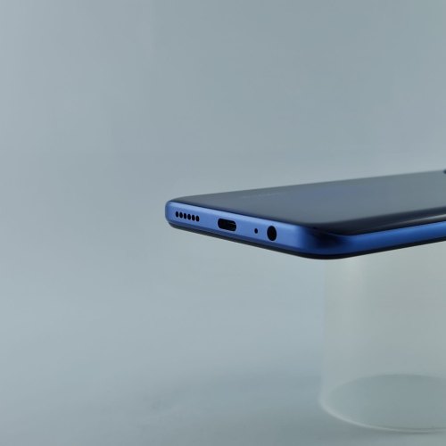 Смартфон Huawei Nova Y70 2022 4/64Gb Crystal Blue (MGA-LX9) USED **