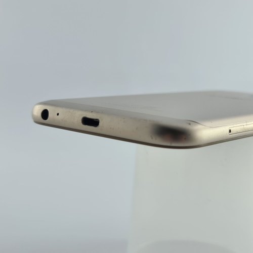 Смартфон Samsung Galaxy J3 2017 (J330F) 16Gb Gold (SM-J330FZDDSEK) USED **
