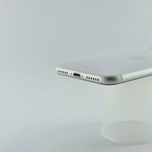 Смартфон iPhone SE 64GB White, Model A2296 USED **