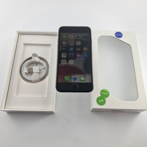 Смартфон APPLE iPhone 7 32GB Black USED **