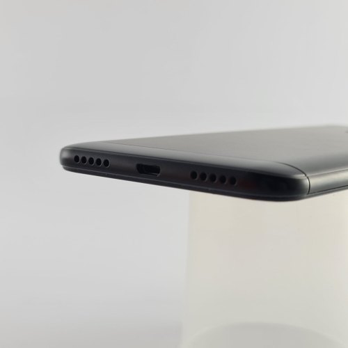 Смартфон Xiaomi Redmi 5 Plus 3/32Gb Black USED **