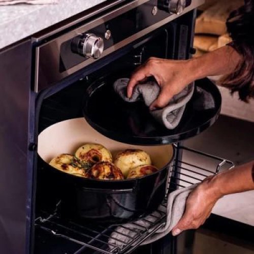 Каструля чавунна KitchenAid, 26см, 5.2л, з кришкою, чорна (CC006061-001)