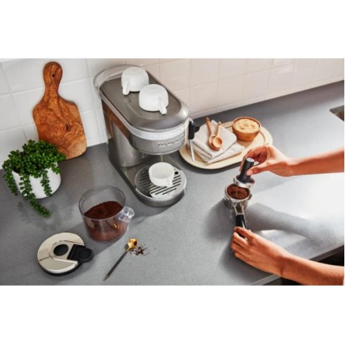 Кавоварка еспресо KitchenAid Artisan, срібний медальйон (5KES6503EMS)