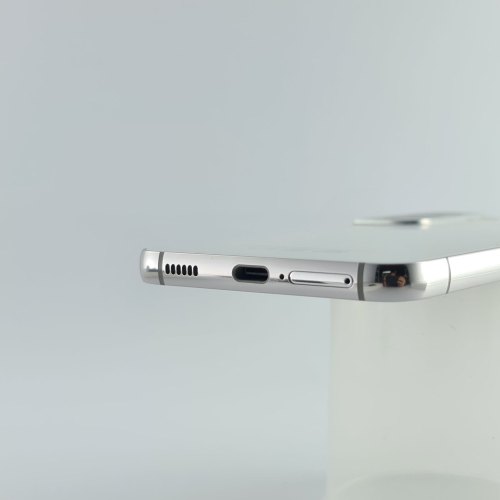 Смартфон Samsung Galaxy S22 (S901B) 256Gb Phantom White (SM-S901BZWGSEK) USED **