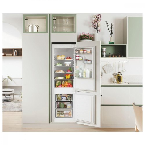 Вбудований холодильник Candy CBL3518E