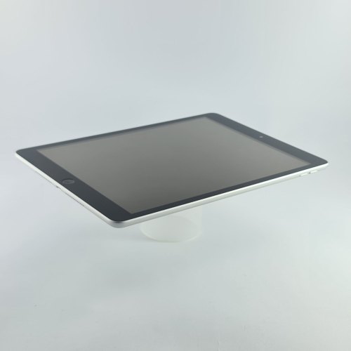 Планшет 10.2-inch iPad Wi-Fi 64GB - Silver, Model A2602 USED ** (MK2L3)