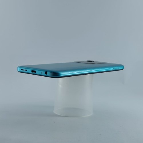 Смартфон Tecno Spark 8C (KG5j) 4/64Gb Turquoise USED **
