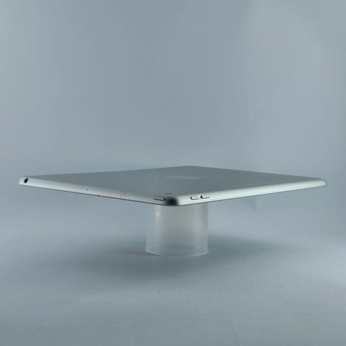 Планшет 10.2-inch iPad Wi-Fi 128GB - Silver Model nr A2197 USED ** (MW782)