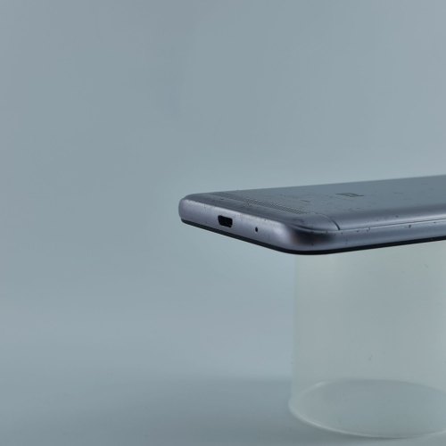 Смартфон Xiaomi Redmi 5A 2/16Gb Gray USED **