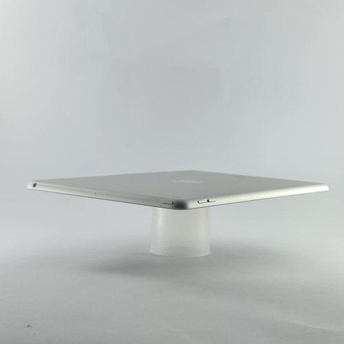 Планшет 10.2-inch iPad Wi-Fi 64GB - Silver, Model A2602 USED ** (MK2L3)
