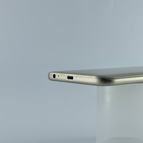 Смартфон Samsung Galaxy J4 2018 (J400F) 16Gb Gold (SM-J400FZDDSEK) USED **