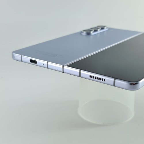 Смартфон Samsung Galaxy Fold 5 (F946B) 512Gb Light Blue (SM-F946BLBCSEK) USED **