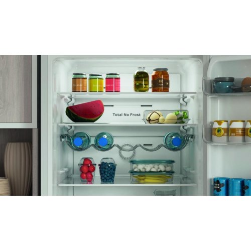 Холодильник Indesit INFC9 TI22W