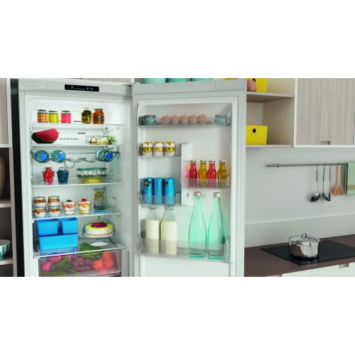 Холодильник Indesit INFC9 TI22W