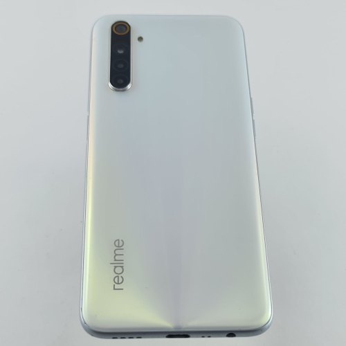 Смартфон realme 6 8/128Gb White USED **