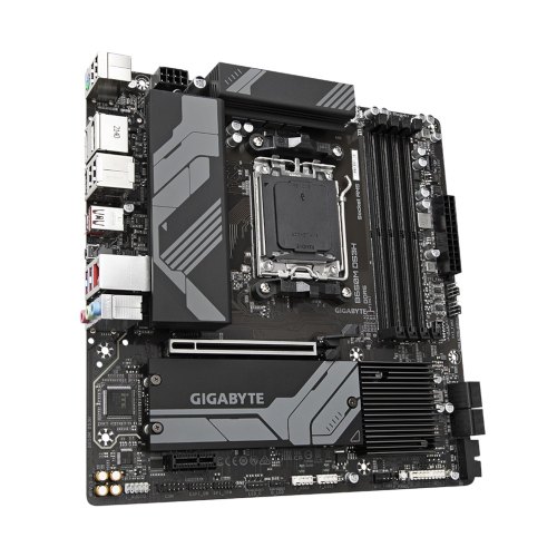 Материнська плата Gigabyte B650M sAM5 B650 4xDDR5 HDMI mATX