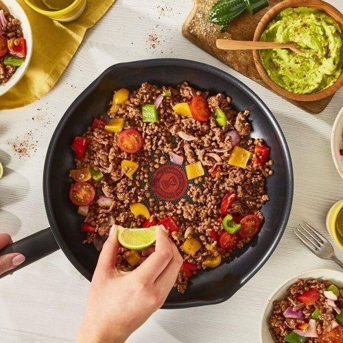 Сковорідка Tefal з кришкою Family Day 28 см